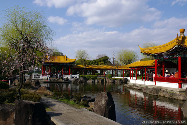Chinese Garden Shinshu-en in Kawasaki Daishi Park