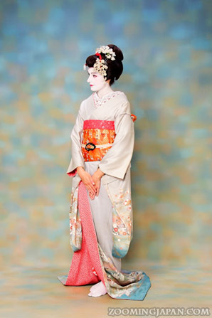 Maiko Dress-Up in Kyoto